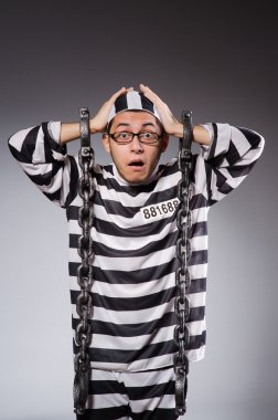 Zincire komik mahkum