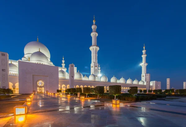 Abu Dabi'Şeyh Zayed Camisi — Stok fotoğraf