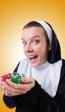 Kumar konseptinde rahibe.