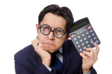 Komik adam beyaz izole hesap makinesi ile