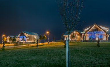 Akşam saatlerinde güzel modern ev