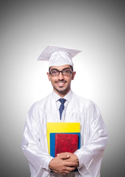 Junge männliche Schüler gegen das Gefälle — Stockfoto