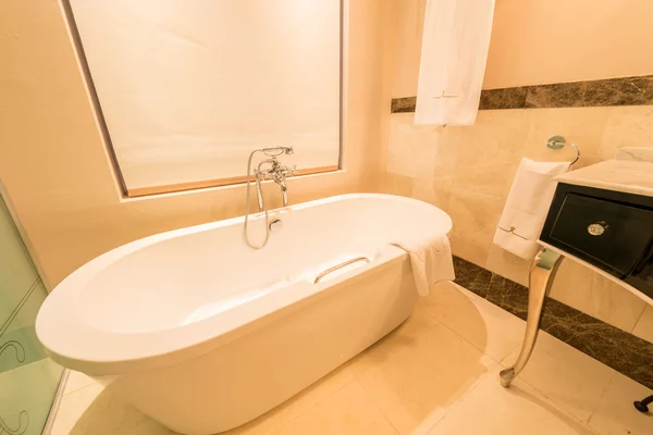 Modern bathroom interior with bathtub — Stock Photo, Image