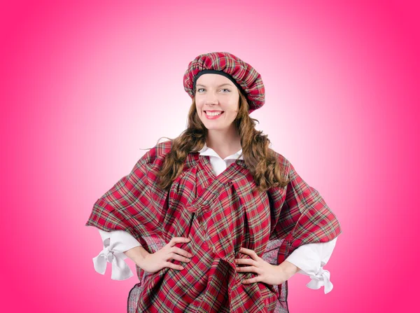 Kobieta w tradycyjne stroje szkockie — Zdjęcie stockowe
