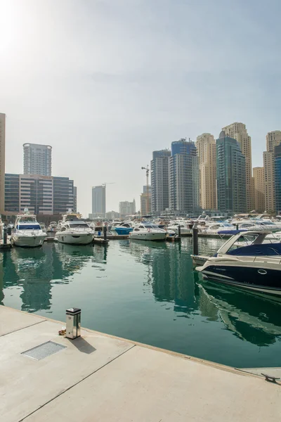 Хмарочоси в районі Марина, Дубаї в ОАЕ — стокове фото