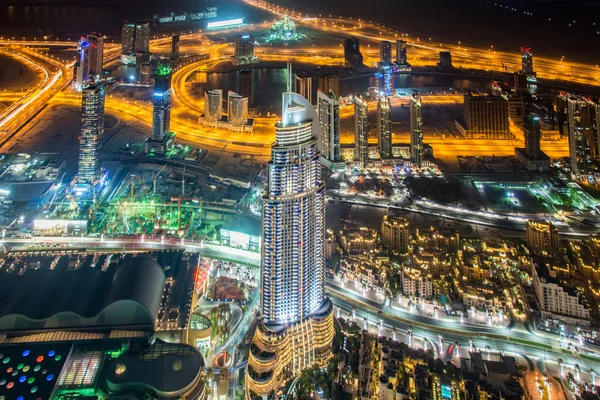 Panorama della notte Dubai durante il tramonto — Foto Stock