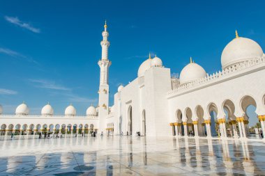 Abu Dabi 'deki Şeyh Zayed camii.
