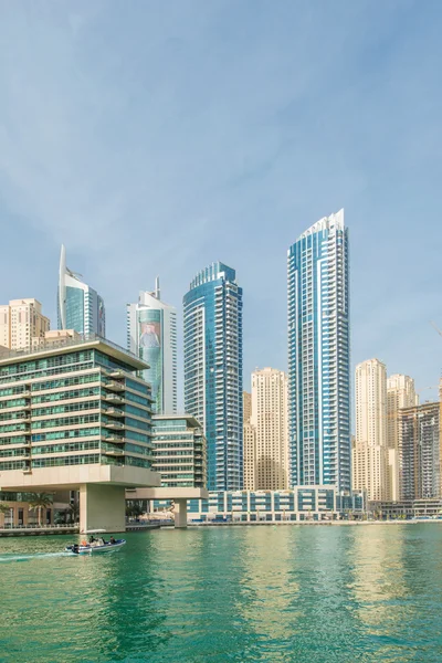 Rascacielos en el distrito de Marina, Dubai en Emiratos Árabes Unidos —  Fotos de Stock