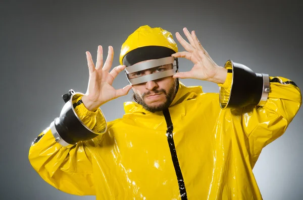 Homem usando óculos de metal no conceito techno — Fotografia de Stock