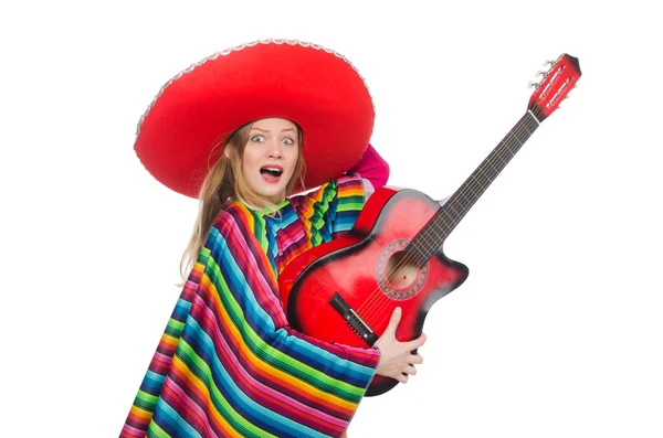 Linda chica en poncho mexicano con guitarra aislada en blanco — Foto de Stock