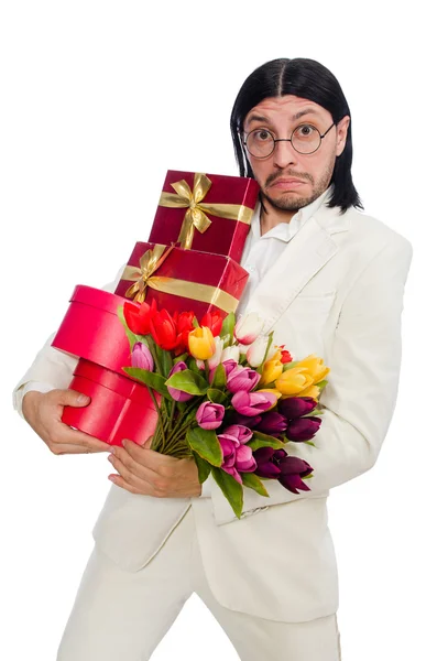 Человек с коробкой подарков изолирован на белом — стоковое фото