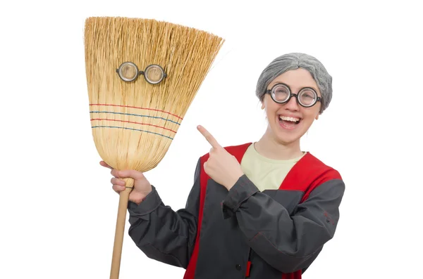 Femme avec brosse balayante isolée sur blanc — Photo