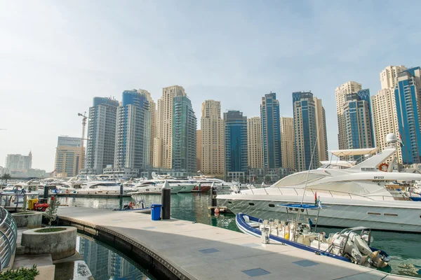 Marina distrito nos Emirados Árabes Unidos — Fotografia de Stock