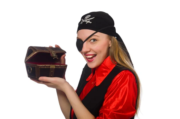 Piratenmädchen hält Brustbox isoliert auf weiß — Stockfoto