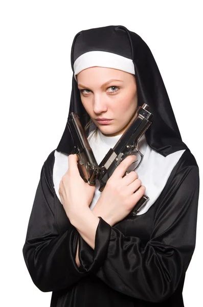 Nunna med pistol isolerad på vit — Stockfoto