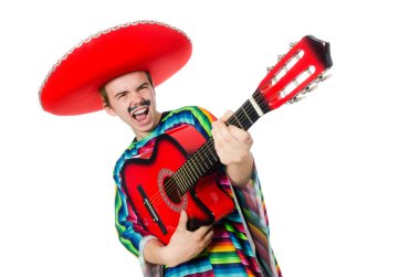 komik genç Meksikalı gitar ile üzerine beyaz izole.