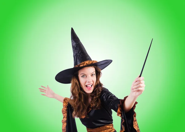 Čarodějnice s hůlkou proti přechodu — Stock fotografie