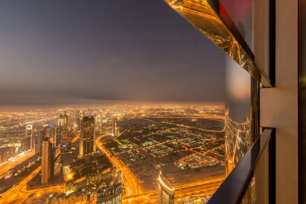 Panorama de la noche Dubai durante la puesta del sol — Foto de Stock