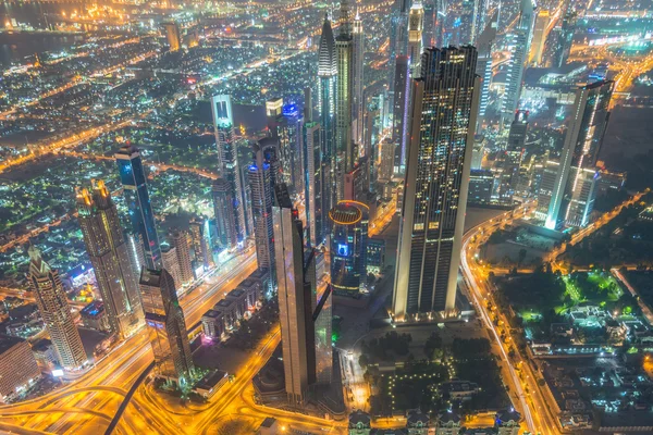 Panorama della notte Dubai durante il tramonto — Foto Stock