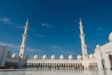 Abu Dabi 'deki Şeyh Zayed camii.