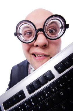 Komik adam beyaz izole klavye ile