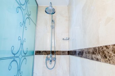 Küvetli modern banyo iç