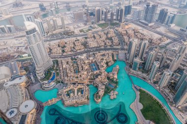 gün batımı sırasında gece dubai