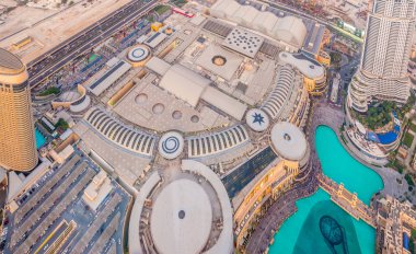 gün batımı sırasında gece dubai