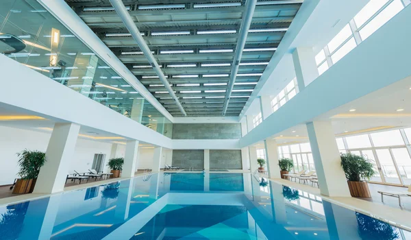 Indoor swimming pool in healthy concept — Stock Photo, Image