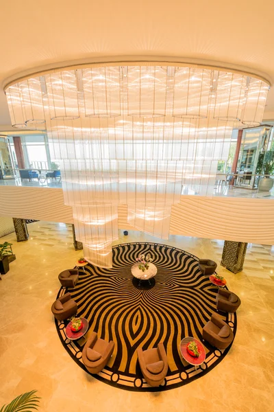 Lobby del hotel con diseño moderno — Foto de Stock