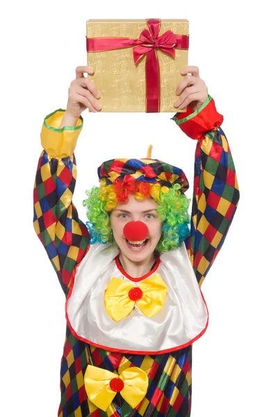 Clown met geschenkdoos — Stockfoto