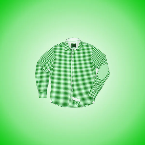 Зеленая рубашка — стоковое фото