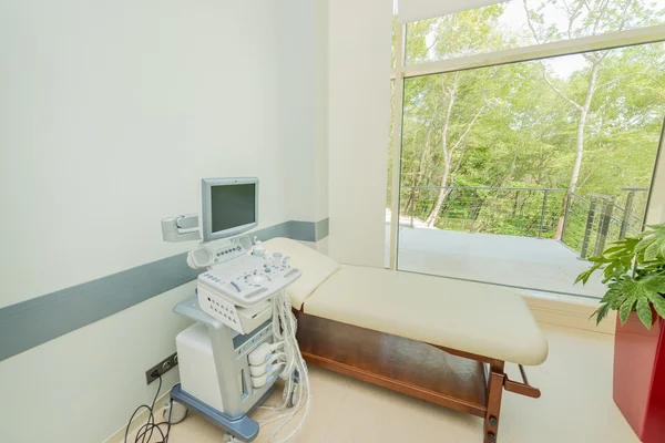 Apparecchiature di scansione a ultrasuoni in ospedale — Foto Stock