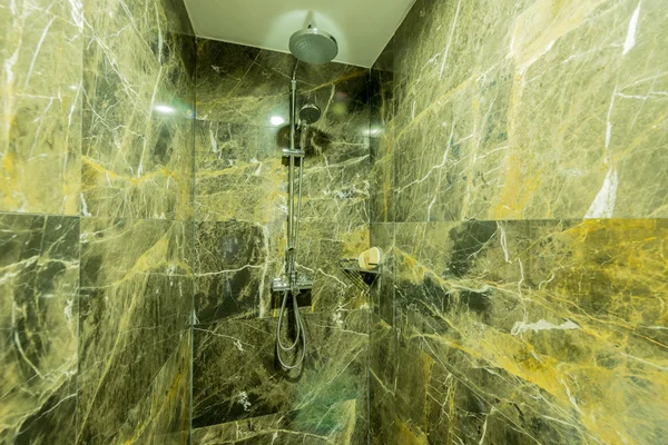 Modernt badrum inredning med badkar — Stockfoto