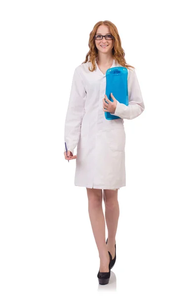 Ganska kvinnliga läkare håller dagbok isolerad på vit — Stockfoto
