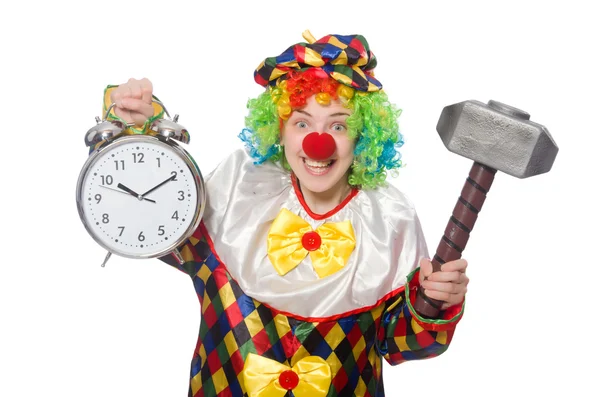 Clown mit Uhr und Hammer isoliert auf weiß — Stockfoto