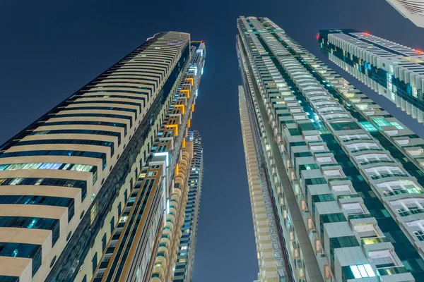 Wolkenkrabbers van Dubai Marina district — Stockfoto