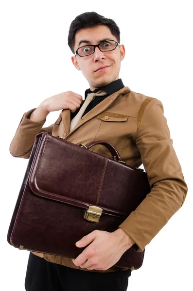 Mladý muž s hnědým kufříkem izolovaným na bílém — Stock fotografie