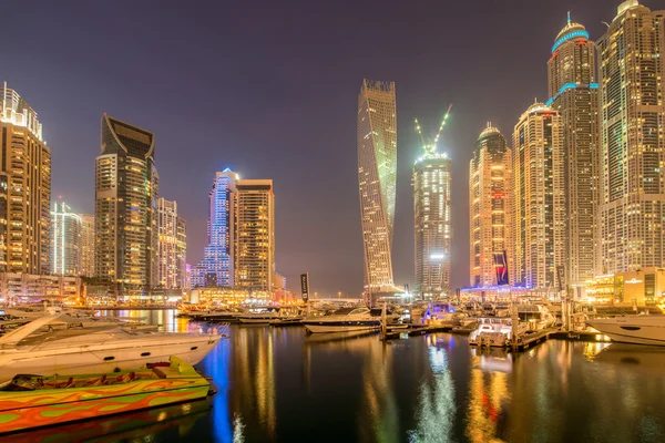 Marina distrito em nos Emirados Árabes Unidos — Fotografia de Stock