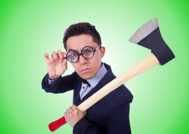 Degrade karşı balta ile komik adam