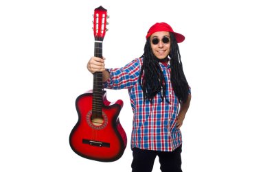 Adam gitar tutan dreadlocks ile