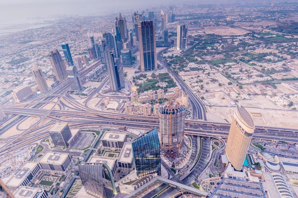 Panorama de la noche Dubai durante la puesta del sol — Foto de Stock