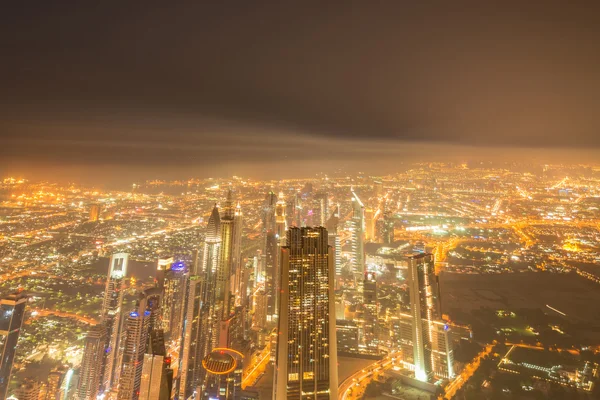 Panorama della notte Dubai durante il tramonto — Foto Stock