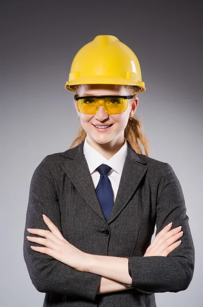 Trabalhador da construção no capacete — Fotografia de Stock