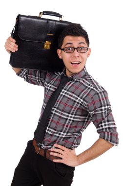 Evrak çantalı genç bir çalışan beyaza izole edilmiş.