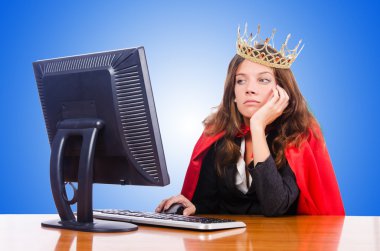 Office Kraliçe izole