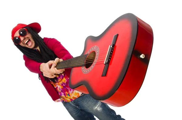 Mannelijke muzikant met gitaar geïsoleerd op wit — Stockfoto