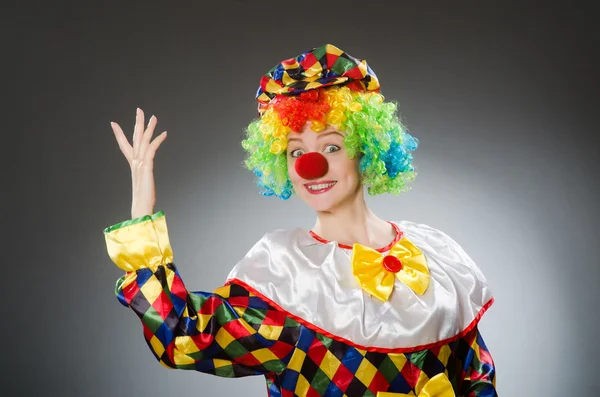 Clown i det roliga konceptet — Stockfoto