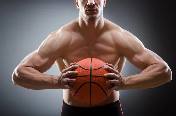 Muskulöser Basketball im Sportkonzept — Stockfoto