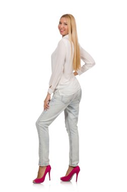 Mavi Jeans üzerinde beyaz izole güzel kadın